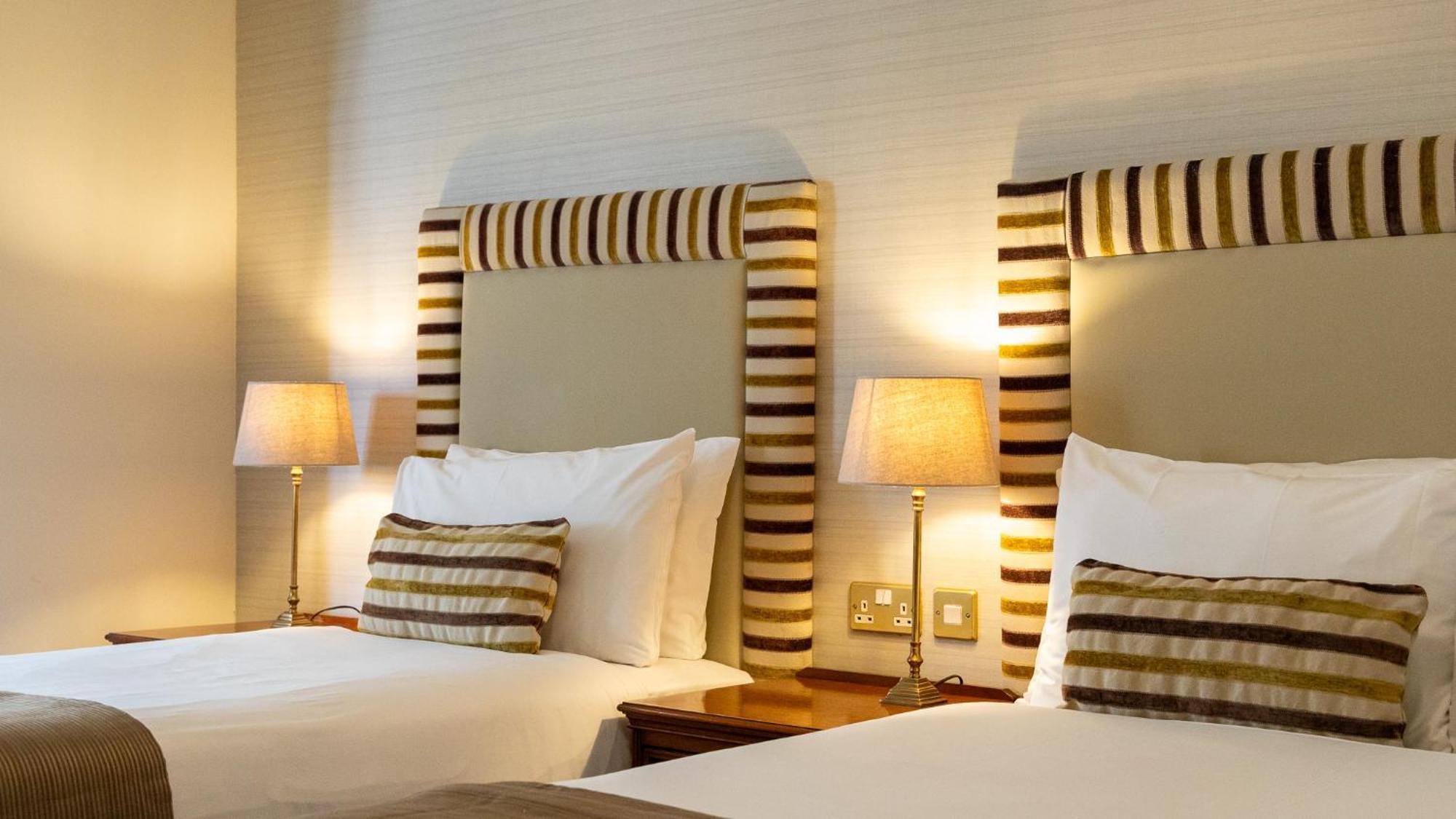 Bracken Court Hotel Balbriggan Esterno foto
